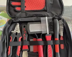ست آرایشی و بهداشتی سگ و گربه همراه با کیف
